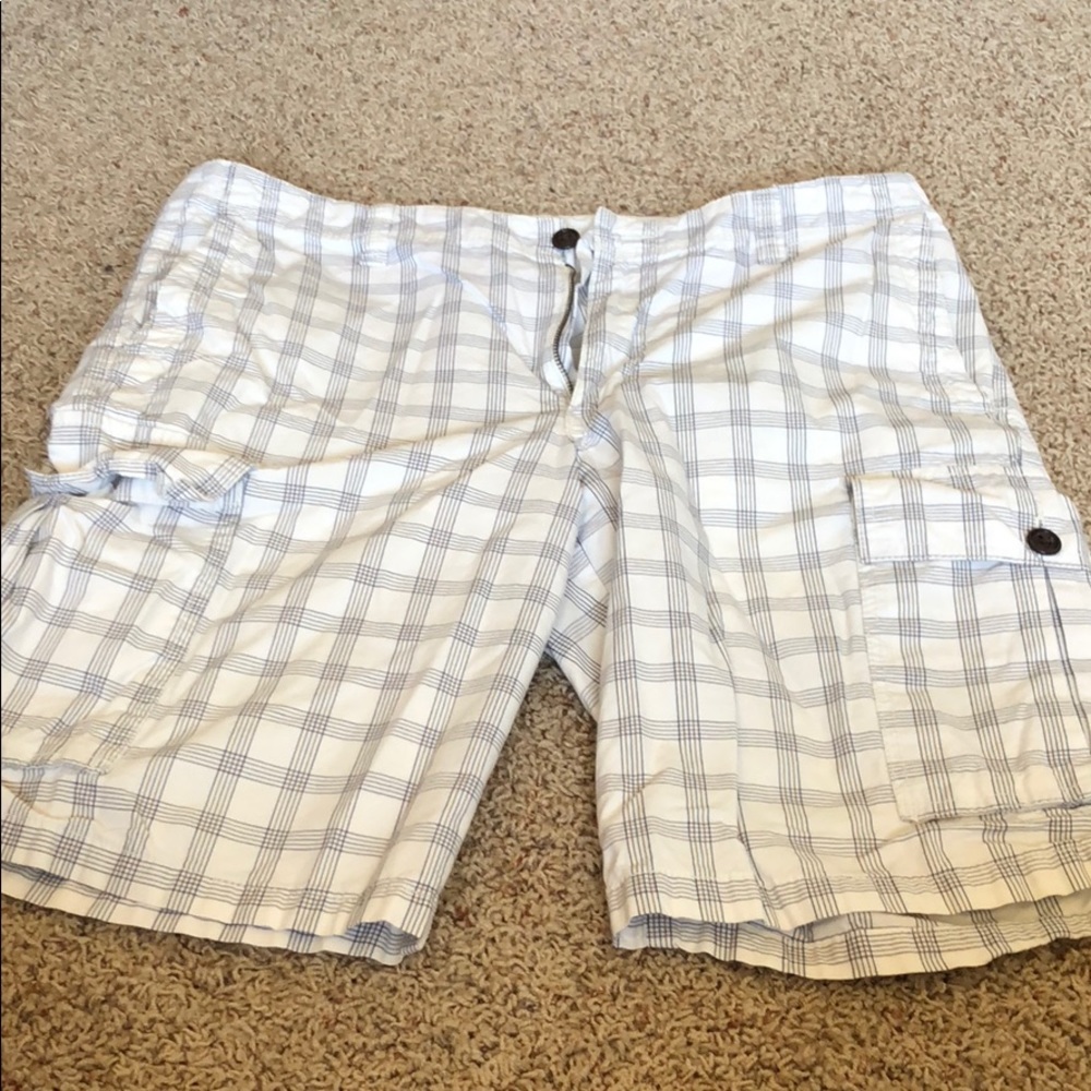 Men’s white Dockers shorts